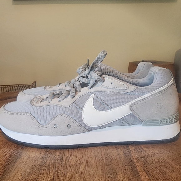 Nike Venture Runner Wide DM8453-003 Lt Smoke Grey/White Sneakers Men's Size 13 - Picture 5 of 14